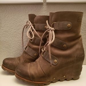 Sorel joan of arctic wedge bootie